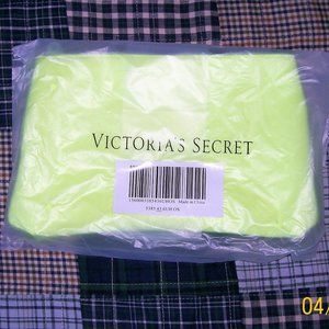 NWT! Victoria's Secret Neoprene Beach makeup bag